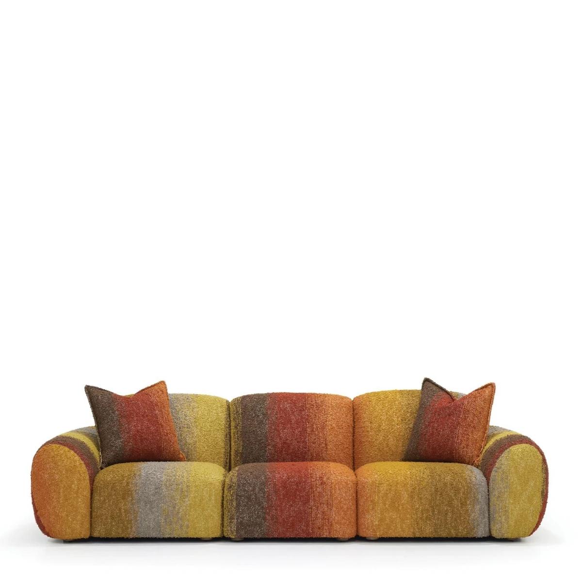 Empty room before virtual staging