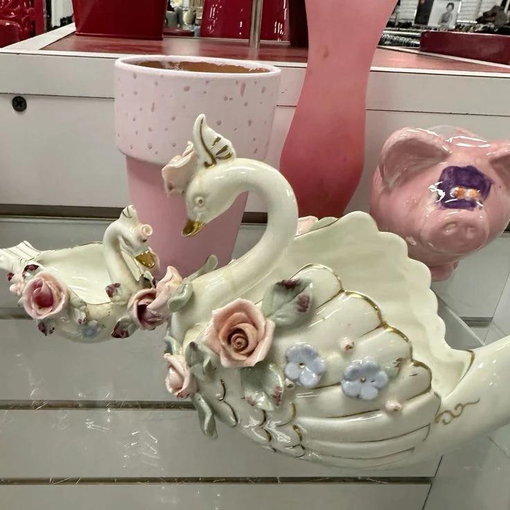 Empty room before virtual staging